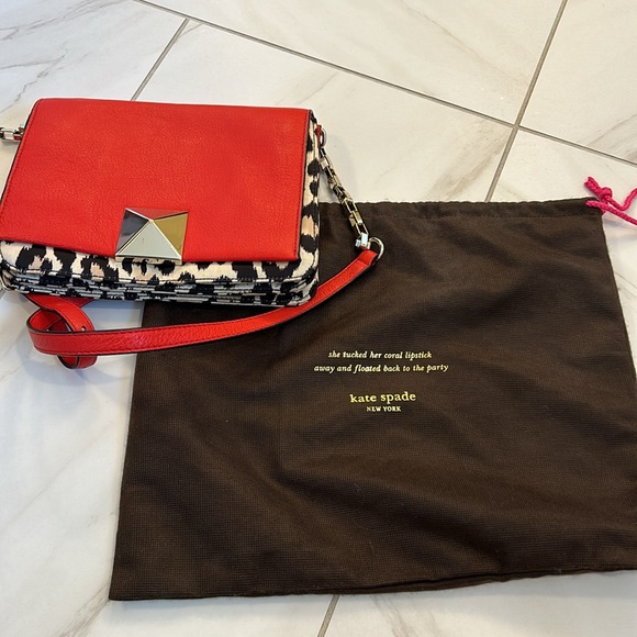 Kate Spade orange and print crossbody bag. - Picture 6 of 7